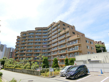 【外観】 | ハイマート緑地公園 | 【現地写真】
鉄骨鉄筋コンクリート造の71戸♪分譲マンション♪