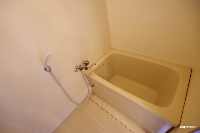 ベルメゾン高倉　仲介手数料無料の浴室