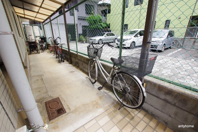 ベルメゾン高倉　仲介手数料無料の駐車場