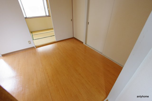 ベルメゾン高倉　仲介手数料無料の洋室