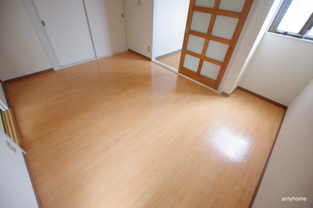 ベルメゾン高倉　仲介手数料無料の居間・リビング