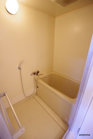 ベルメゾン高倉　仲介手数料無料の浴室