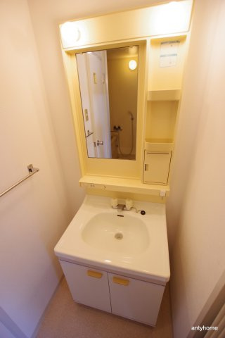 ベルメゾン高倉　仲介手数料無料の洗面所