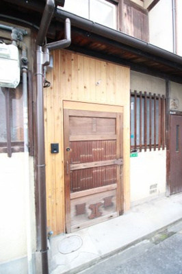 【エントランス】 | 古民家リノベーション物件　桃ヶ池1丁目長屋