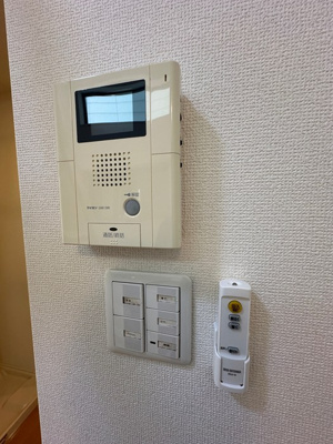 【セキュリティ】 | クロシェットノエル二子 | 防犯対策に有効なカメラ付きインターホン！突然の来客にもバッチリ対応できちゃいます☆
