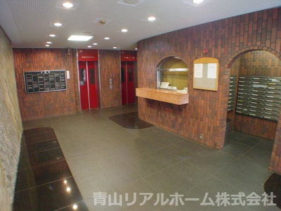 【エントランス】 | ハイネスロワイヤル