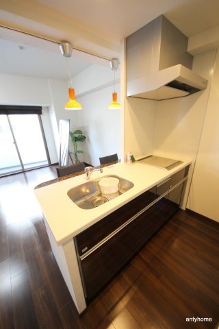 セレニテ梅田北プレミアム　仲介手数料無料のキッチン