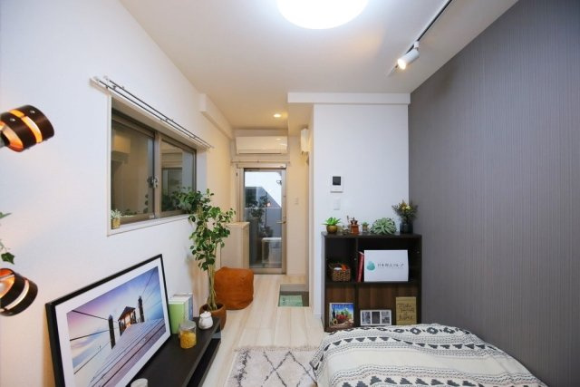 【洋室】 | ラ・ルーチェ | ※家具・家電はイメージです。