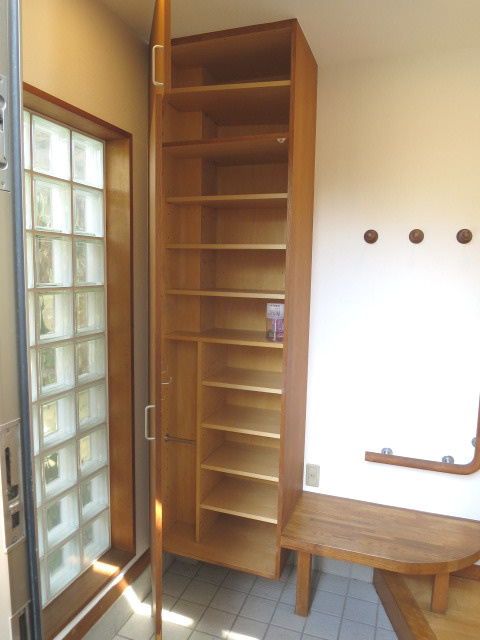 ミレ栄町貸家の収納