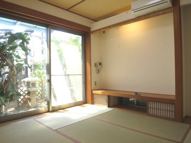 ミレ栄町貸家の和室