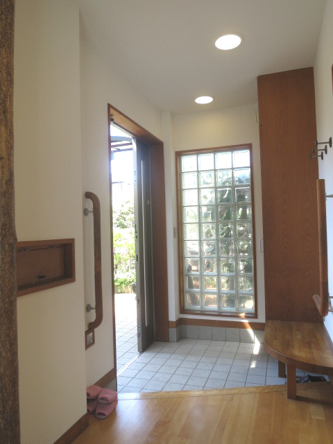 ミレ栄町貸家の玄関