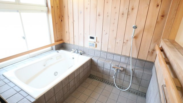 ミレ栄町貸家の浴室