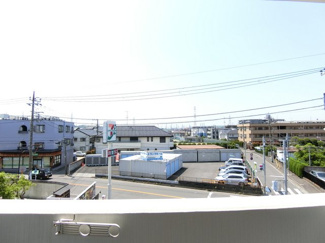 【展望】 | バルコニーからの眺望です♪3階にあるので人目が気にならないのが嬉しいですよね☆