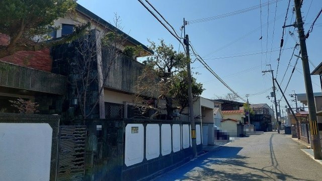 和歌山市福島・中古戸建・111490の前面道路含む現地写真