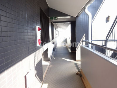 【その他共用部分】 | プリミエール江坂 | 共有廊下です