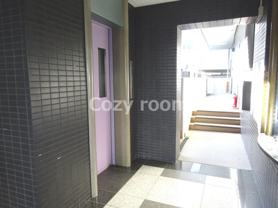 【その他共用部分】 | プリミエール江坂 | エレベーターホールです