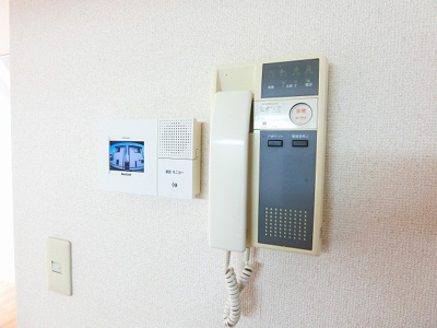 【セキュリティ】 | エステートアイⅤ | 防犯対策に有効なカメラ付きインターホン！突然の来客にもバッチリ対応できちゃいます☆