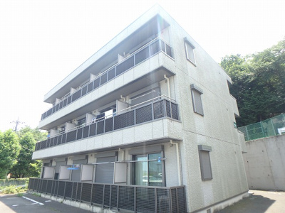 【外観】 | EXCELLENCE【SHM】/エクセレンス | 【積水ハウス施工の賃貸住宅シャーメゾン】小田急線「百合ヶ丘」駅より徒歩7分の3階建てマンション♪通勤通学はもちろん、お買い物やお出かけにもGood☆