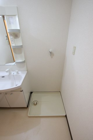 【設備】 | フジパレストゥインクル | 室内洗濯機置場
