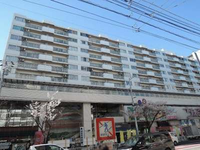 【外観】 | ちえるる野毛 | 京浜東北線「桜木町」駅徒歩5分と好立地！
棟内には生活に便利な複合商業施設「ちえるる野毛」ございます。