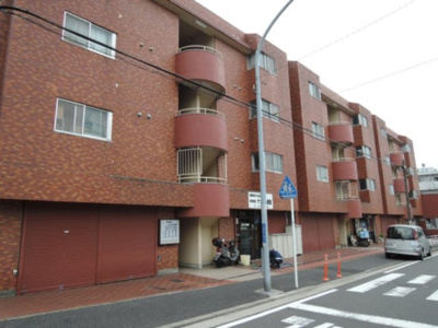 【外観】 | ライオンズマンション根岸 | 2階部分・南向きにつき陽当たり良好
独立性の高い洋室は子供部屋、書斎など多目的利用が可能。