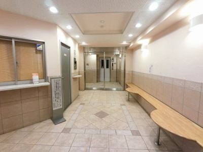 【その他共用部分】 | ライフレビュー横濱 | 防犯面でも安心のオートロック付。
