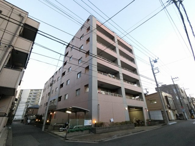 【外観】 | ライフレビュー横濱 | JR・私鉄各線「横浜」駅ほぼ平坦徒歩15分、相鉄本線「平沼橋」駅徒歩11分と好立地。