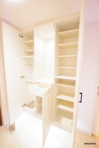 グレンパーク梅田北　仲介手数料無料の玄関