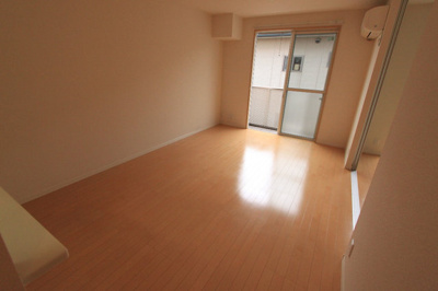 【居間・リビング】 | シャーメゾン秋山Ｂ | ゆったり過ごせるリビングです