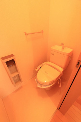 【トイレ】 | シャーメゾン秋山Ｂ | コンパクトで使いやすいトイレです