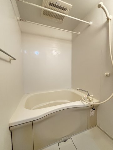 ベルアネスA棟の浴室