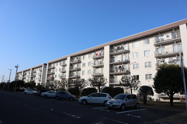 谷津遊園ハイツ　の外観