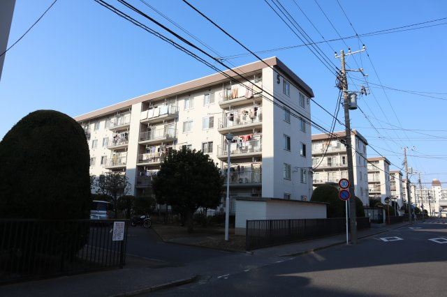 谷津遊園ハイツ　の外観