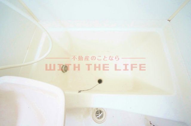 アムール松福園【キャッシュバック対象物件】の浴室|落ち着いた空間のお風呂です