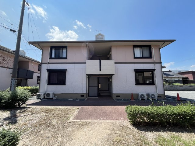 サン・ルミエールD棟の外観