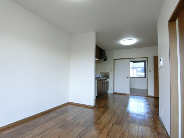 サン・ルミエールD棟の居間・リビング