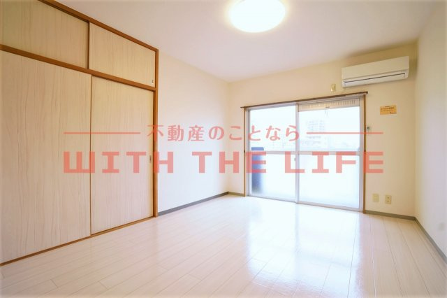 プライマリー花畑駅西【キャッシュバック対象】の洋室|明るい洋室です