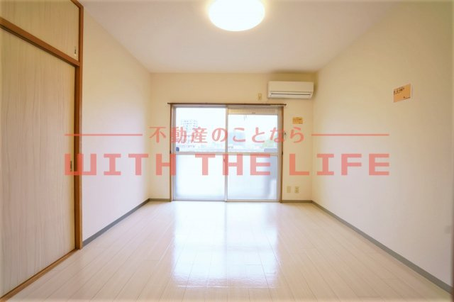 プライマリー花畑駅西【キャッシュバック対象】の洋室|明るい洋室です