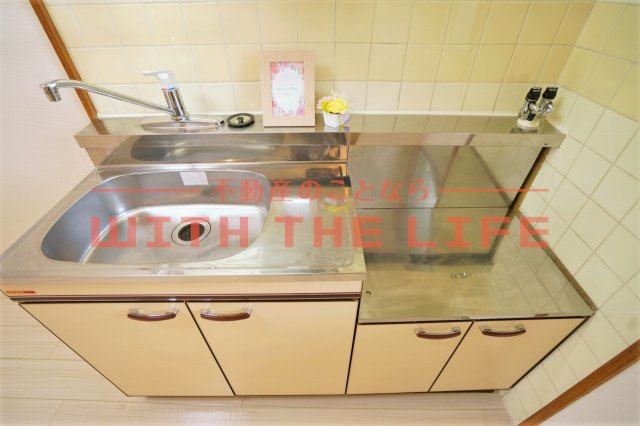 プライマリー花畑駅西【キャッシュバック対象】のキッチン|きれいなキッチンです