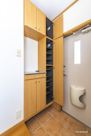 サラミタージュの玄関|下駄箱