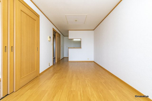 サラミタージュの居間・リビング