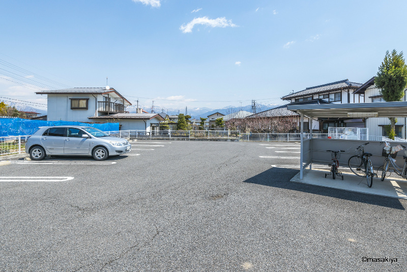 サラミタージュの駐車場|駐車場