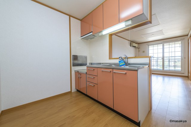 サラミタージュのキッチン|カウンターキッチン