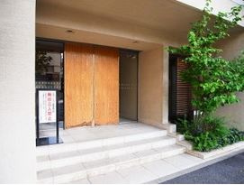 ライフェール新宿御苑ノースサイドのエントランス|ライフェール新宿御苑ノースサイド