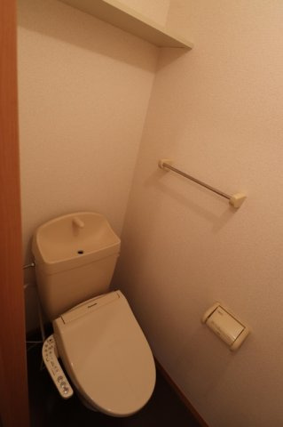 マーサ・ジュネスのトイレ|トイレです