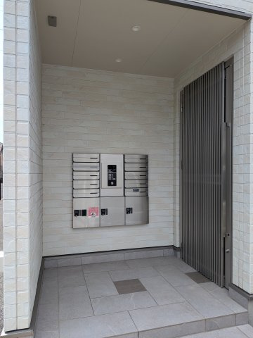 【その他共用部分】 | ビルトモア | オートロック付きエントランスです