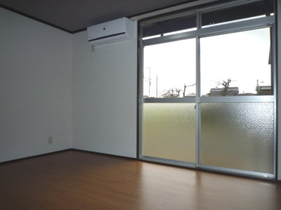 【居間・リビング】 | ロワール | 南向きのリビング