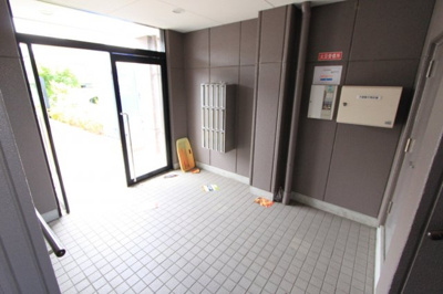 【エントランス】 | T・Mコート | 落ち着いたエントランスです