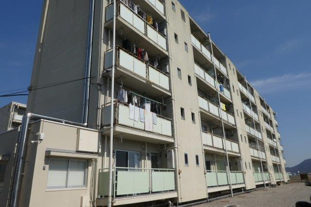 倉敷市真備町有井の賃貸マンションの外観
