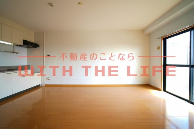 グリーンヒルズ津福の居間・リビング|使いやすいリビングです